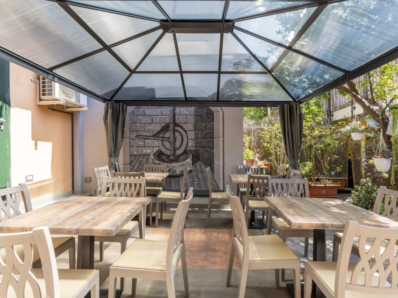 Cantina-Buiten