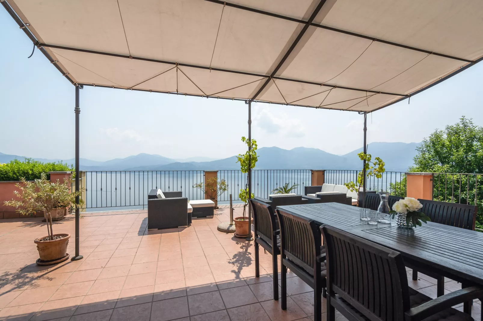 Panoramica E VentiSei-Terrasbalkon