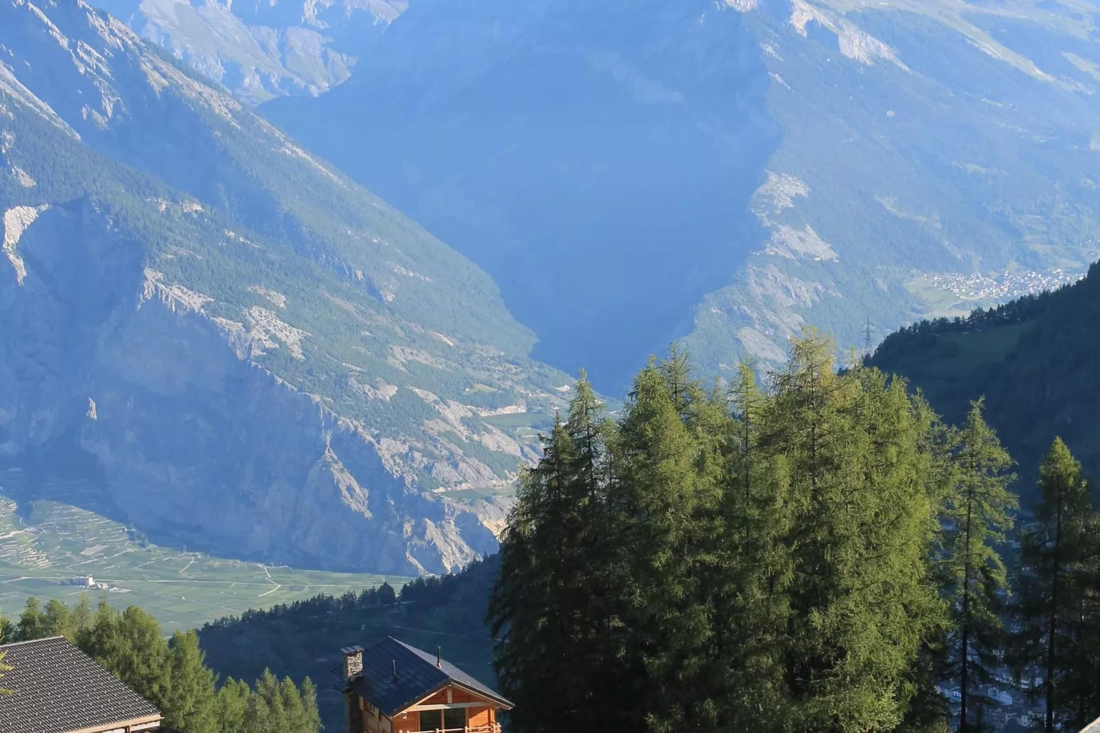 Chalet Panaga-Uitzicht zomer