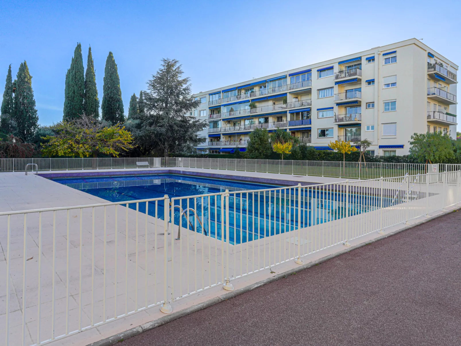 Terrasses de la Baie des Anges-Buiten