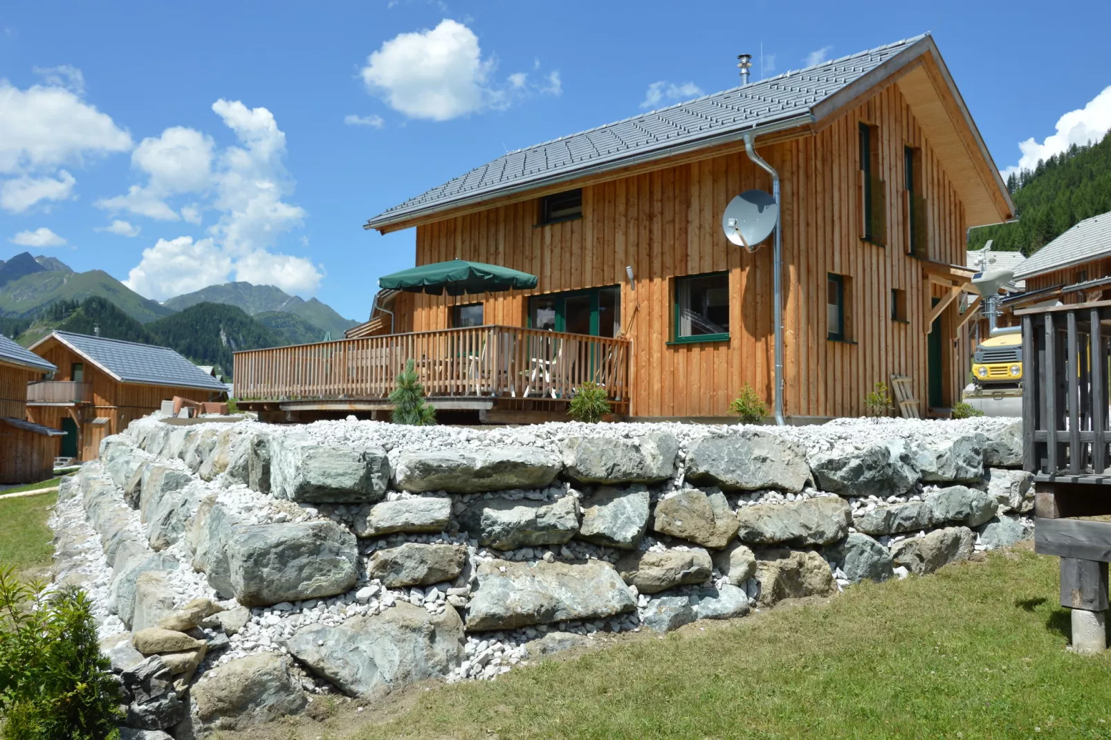Chalet Edelweiss-Buitenkant zomer