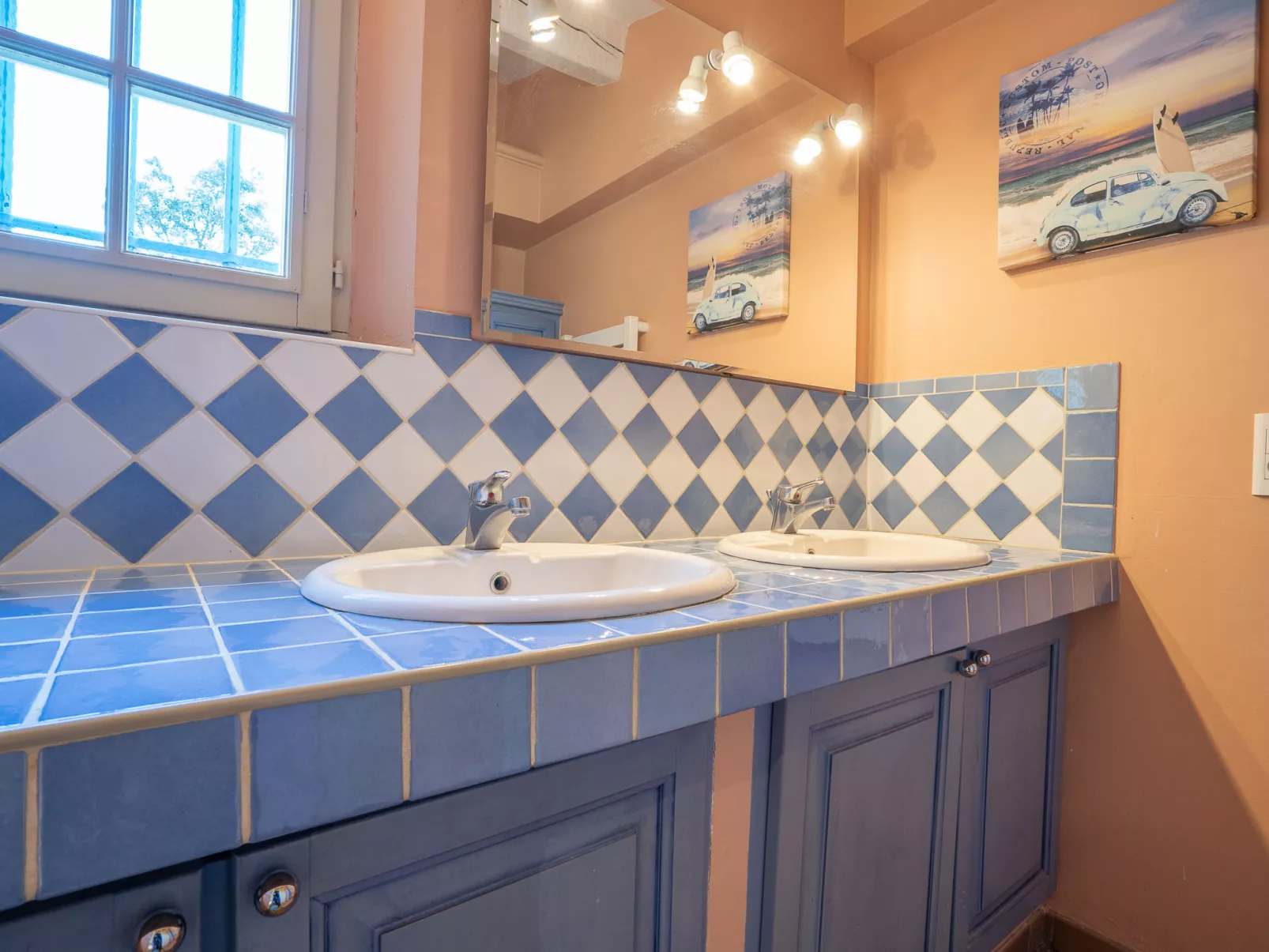 La Maison Bleue-Binnen
