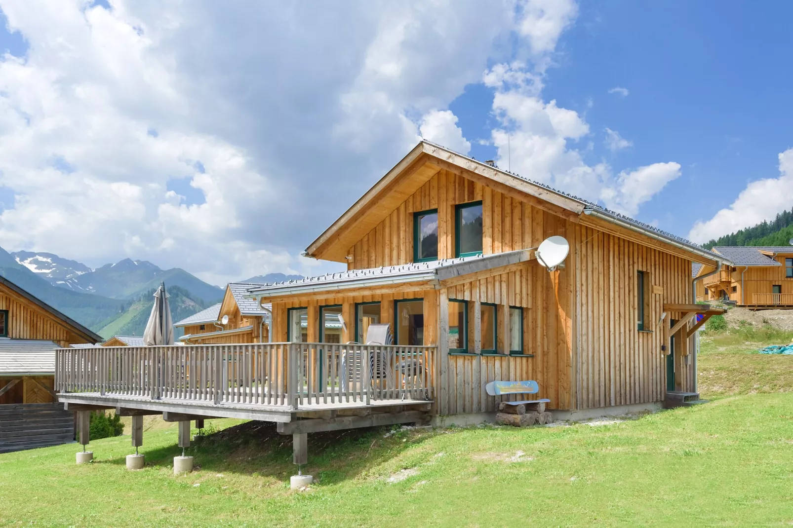 Chalet Heidi und Peter-Buitenkant zomer