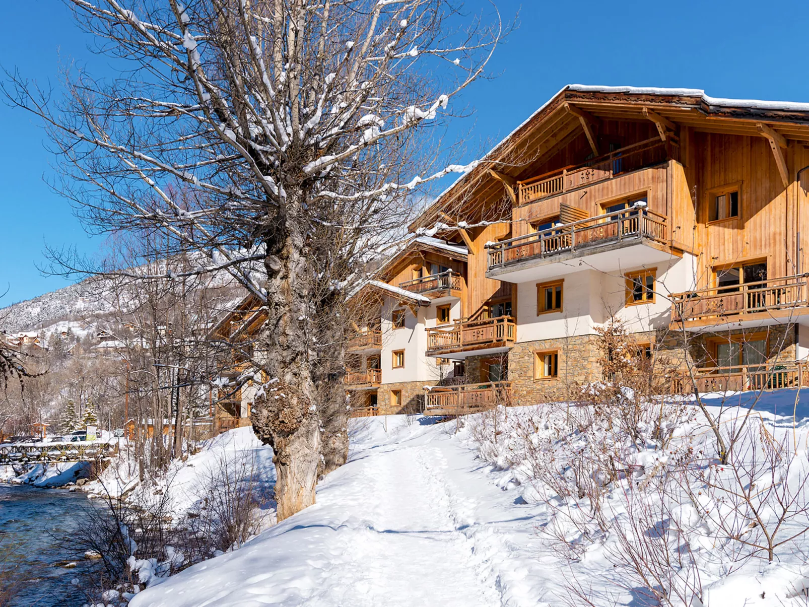 Le Hameau du Rocher Blanc-Buiten