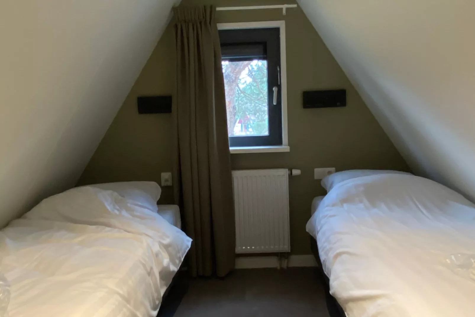 Vakantiepark de Katjeskelder 21-Slaapkamer