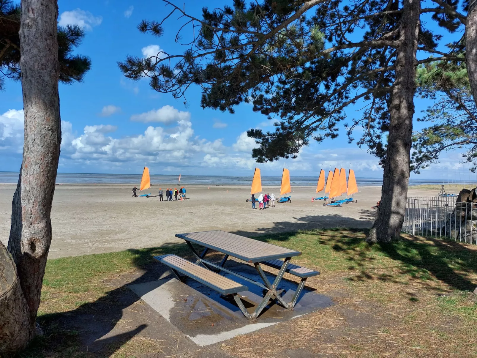 Les yeux dans la baie-Omgeving