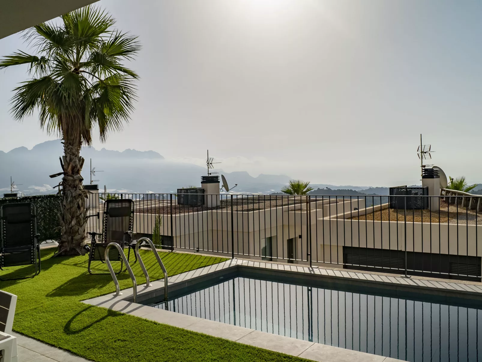 Casa Sinaí-Buiten