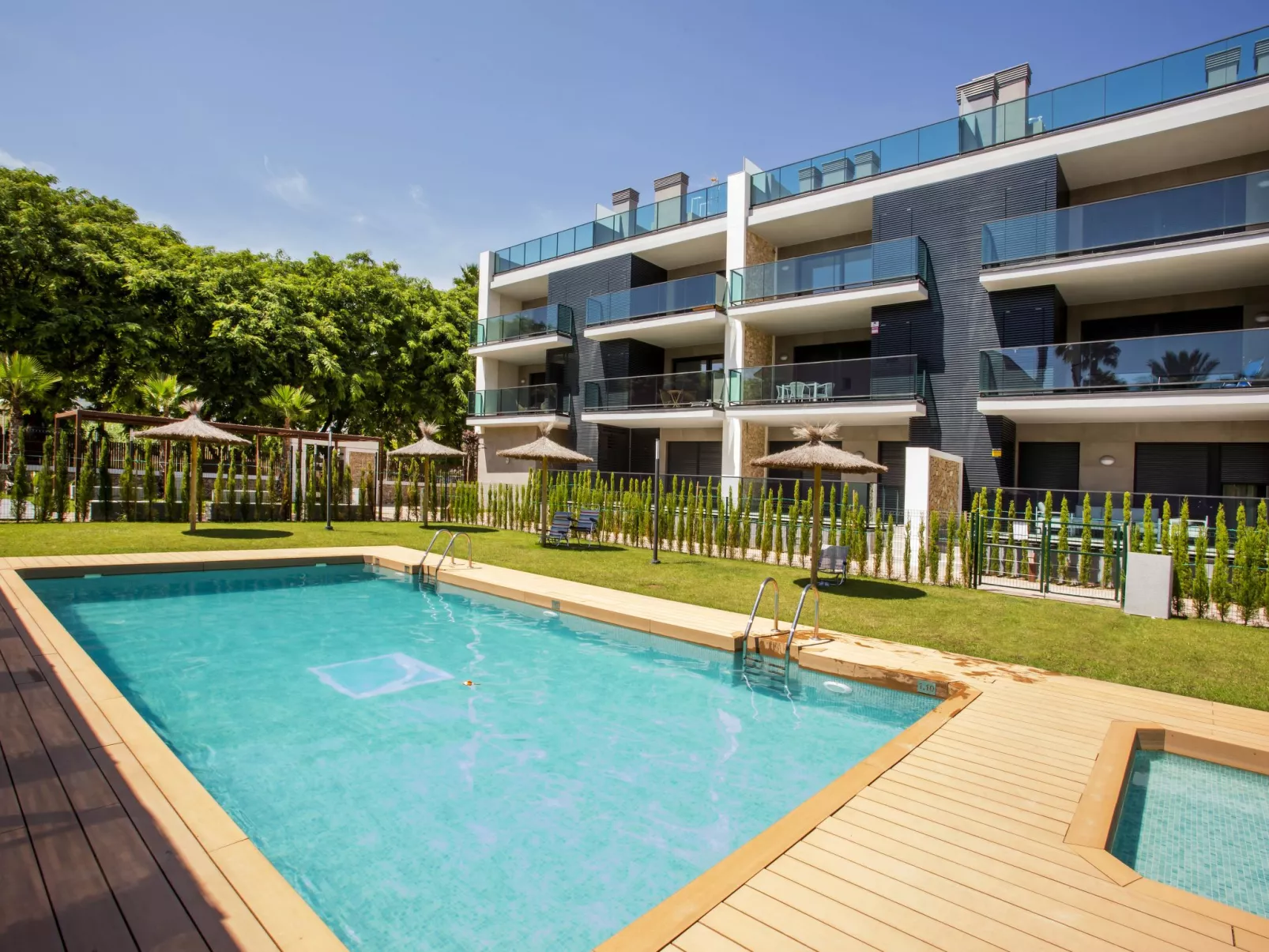 Golden Ray Duplex-Buiten