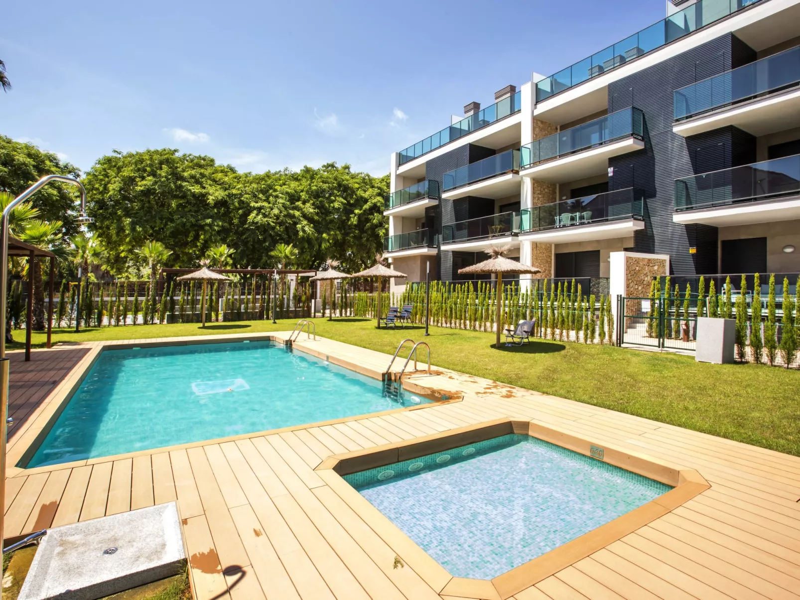 Golden Ray Duplex-Buiten