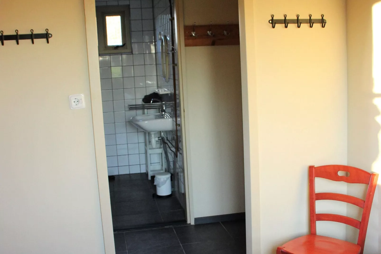 Vakantiehuisje 3 Aarde Groene Camping Lage Zwaluwe-Slaapkamer