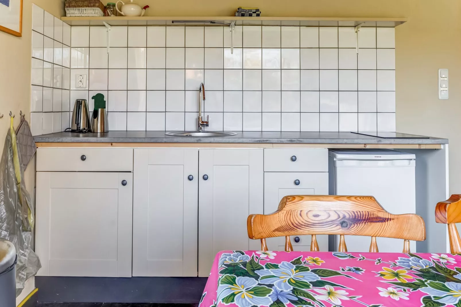 Vakantiehuisje 3 Aarde Groene Camping Lage Zwaluwe-Keuken
