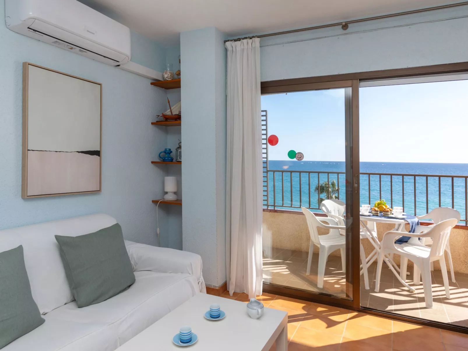 Seafront Apartment Torre Valentina-Binnen