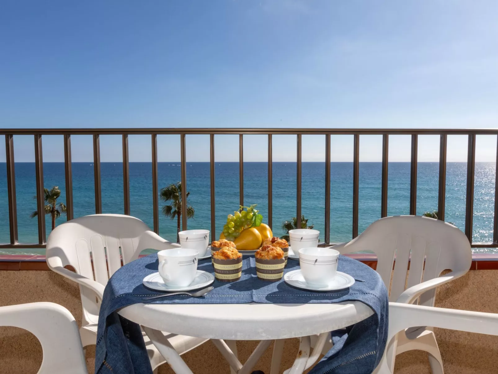 Seafront Apartment Torre Valentina-Buiten