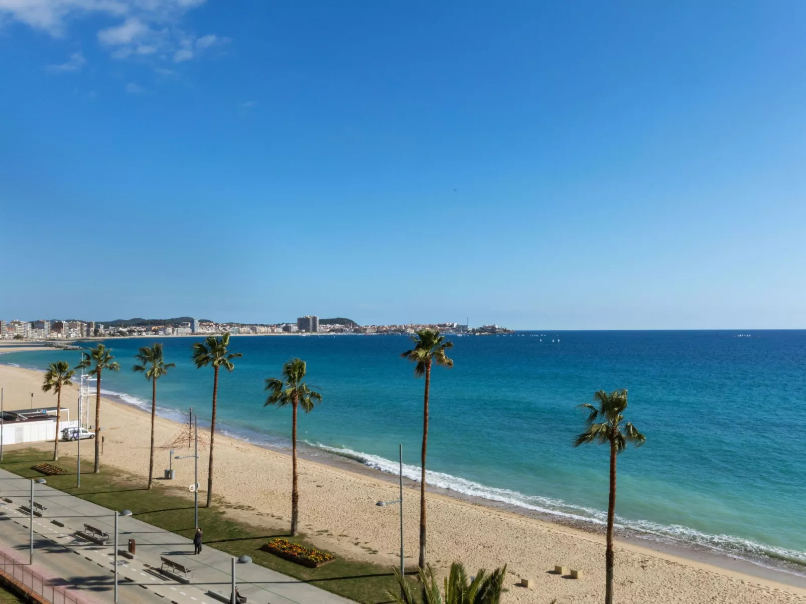 Seafront Apartment Torre Valentina-Buiten