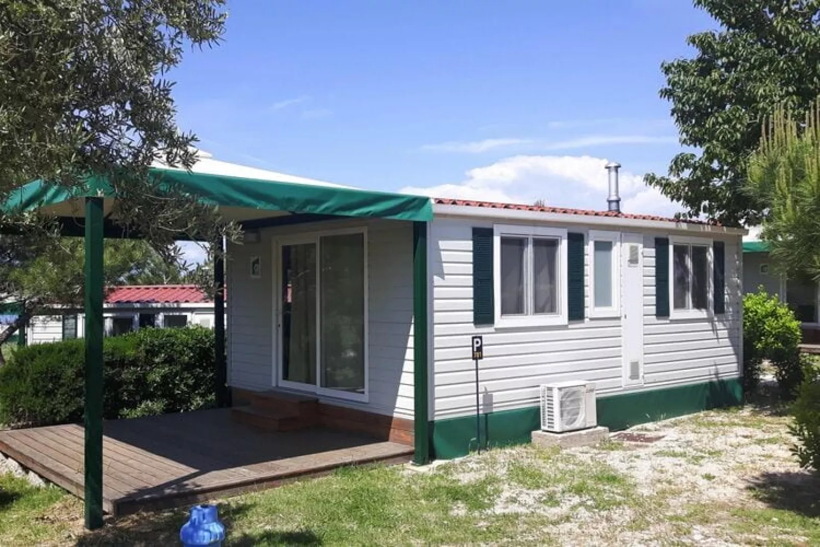 Mobile Homes Kovacine Cres-MH Family - 4 Pers-Buitenkant zomer