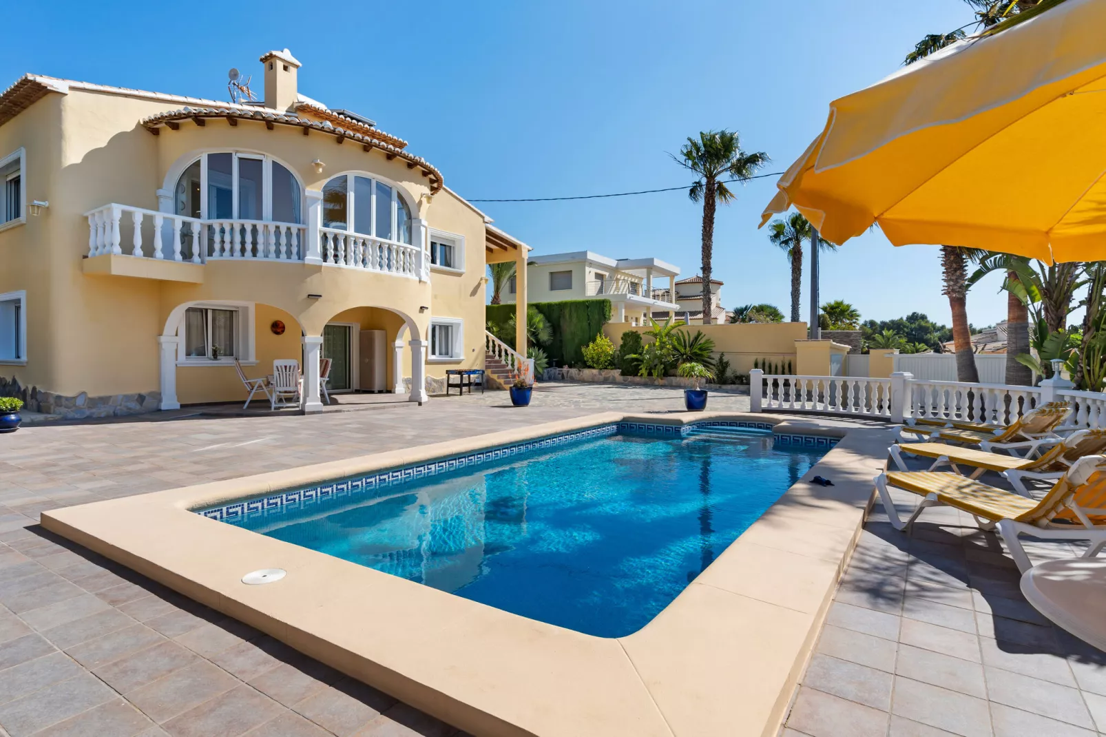 Casa Marcel-Buitenkant zomer