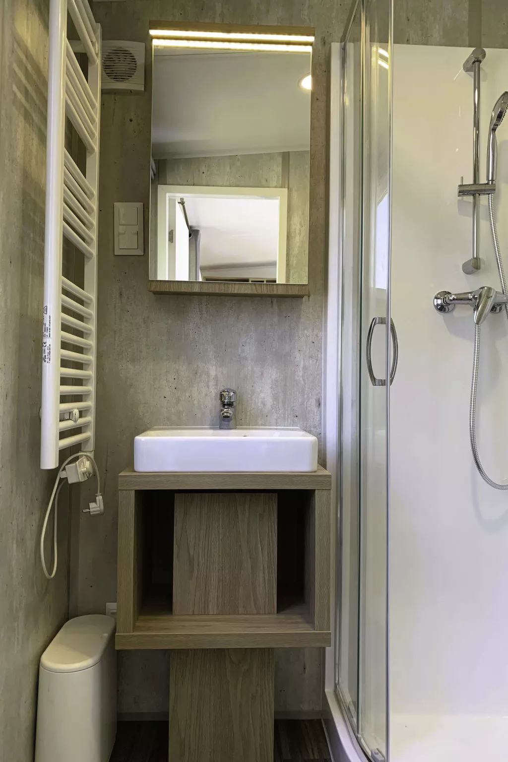 Tiny Haus Dahoam-Binnen