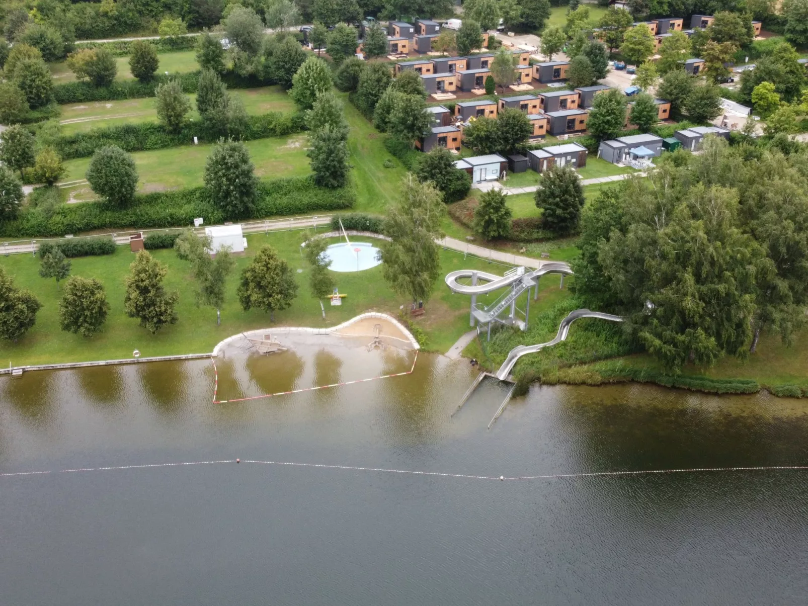 Tinyhaus am See-Buiten