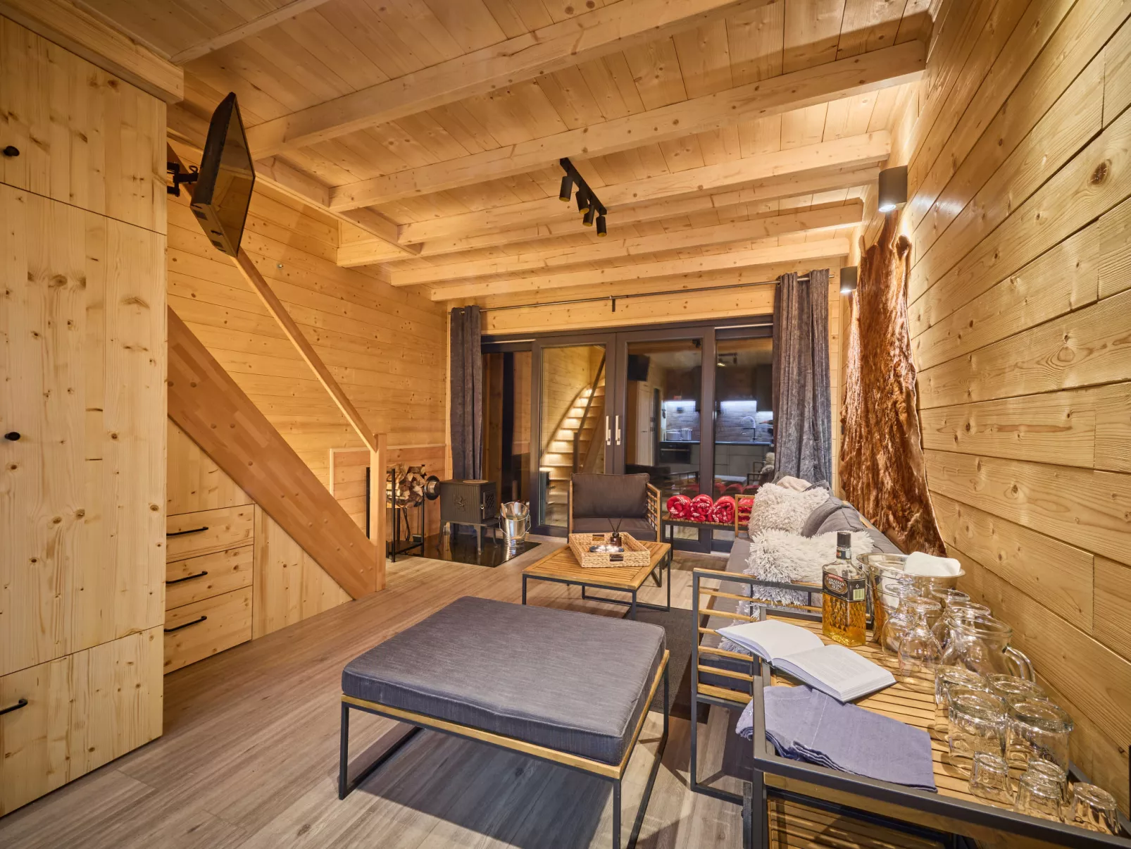 Luxe Timber Lodge & Pet Retreat-Binnen