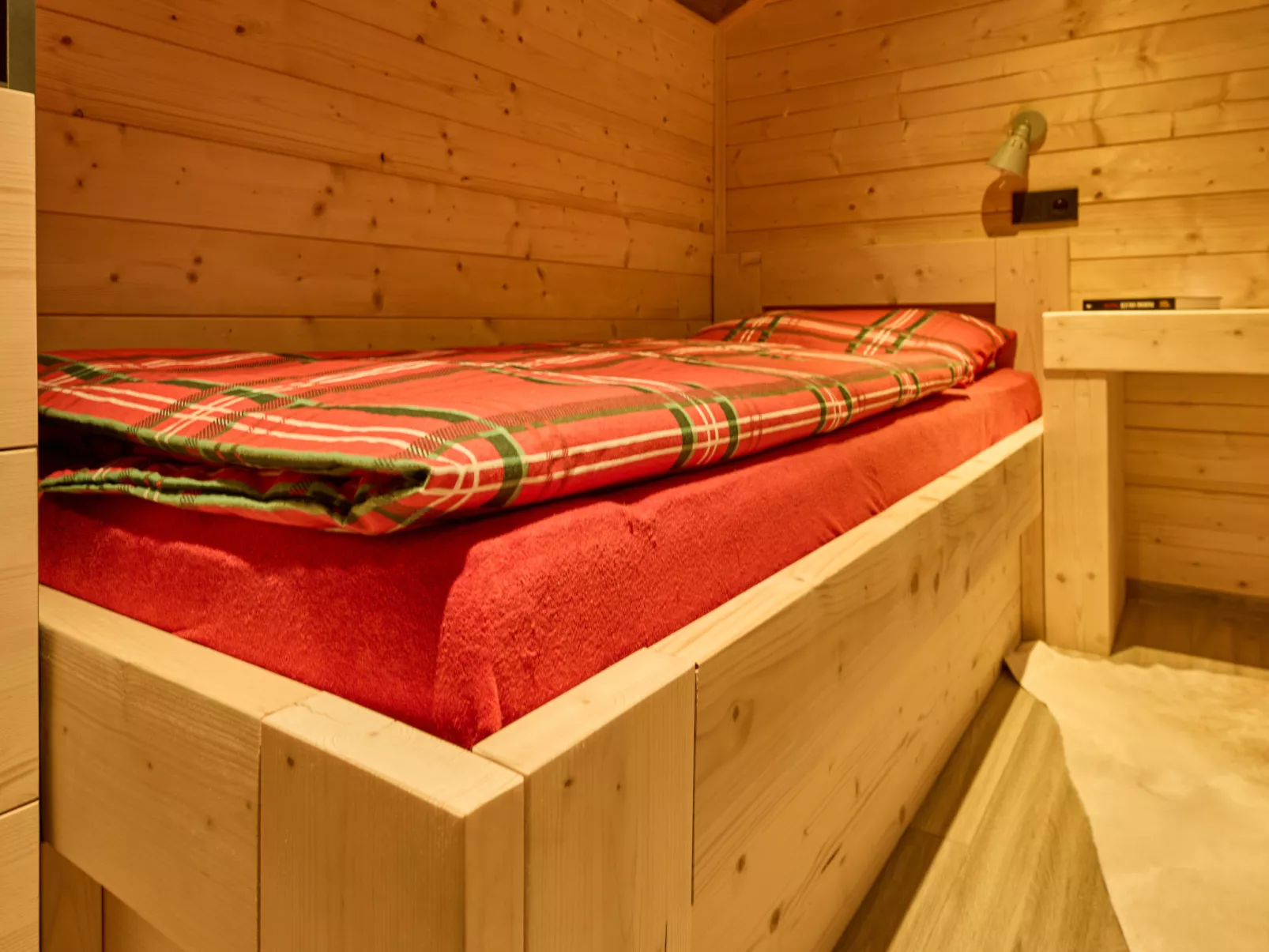 Luxe Timber Lodge & Pet Retreat-Binnen