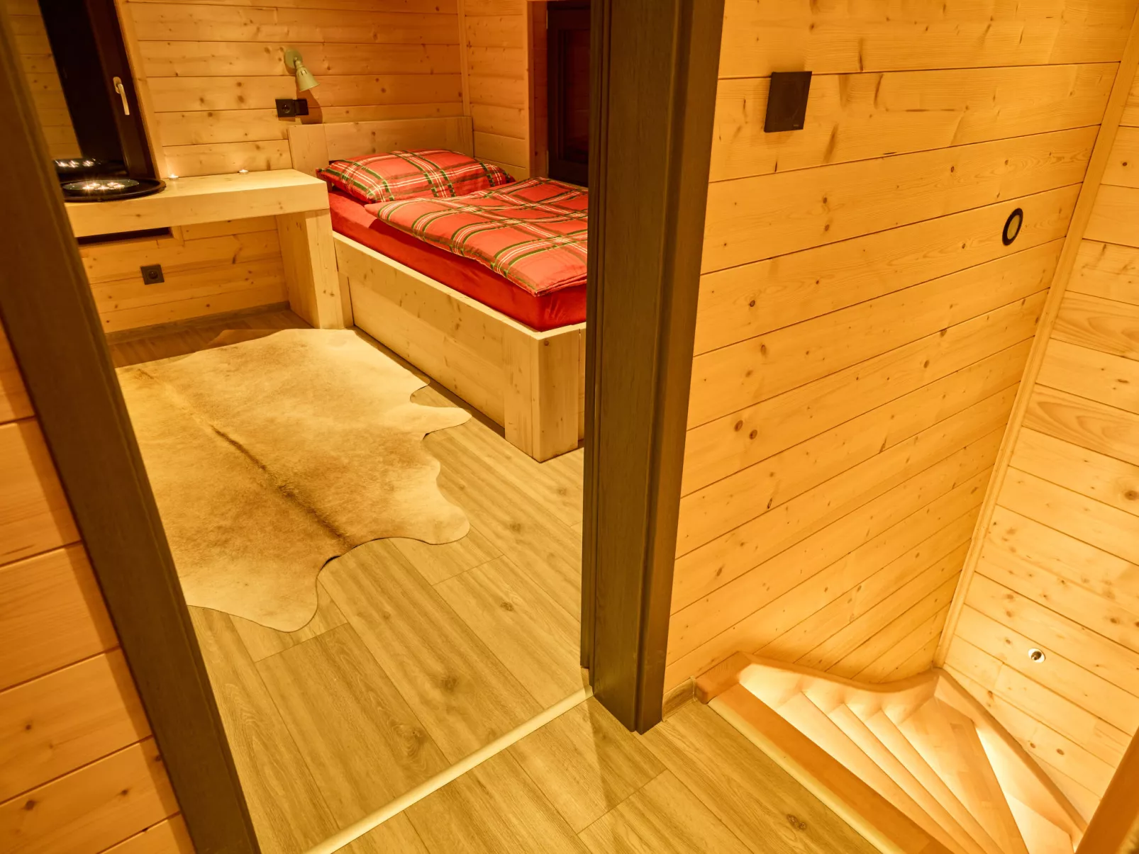 Luxe Timber Lodge & Pet Retreat-Binnen