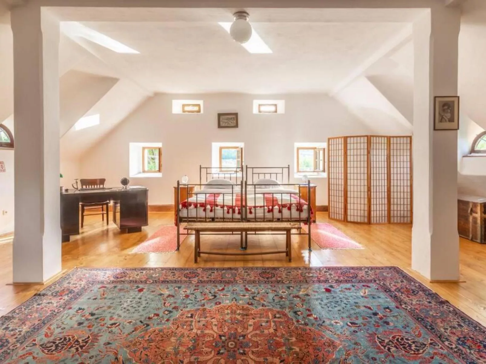18 Century Bohemian Farmhouse-Binnen