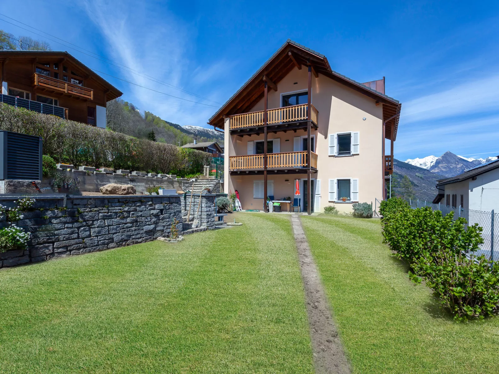 Loft Lepontica-Buiten