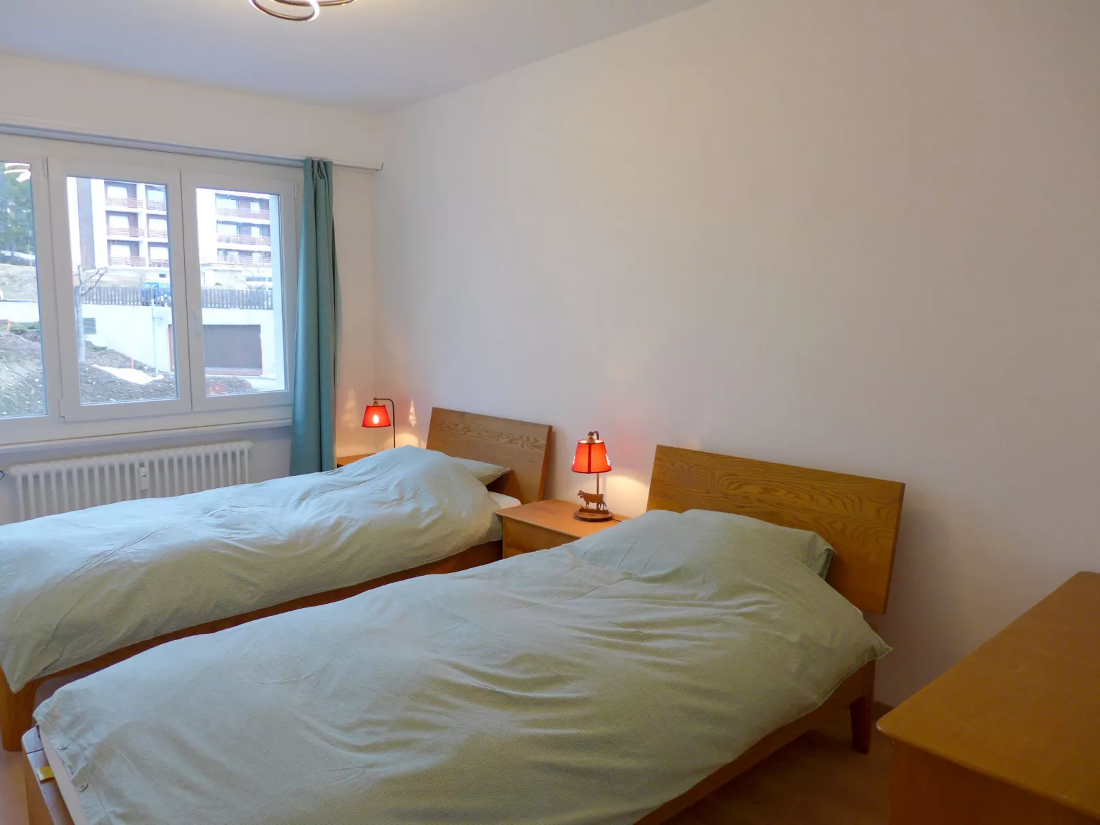 Europa Ouest / APT 74-Binnen