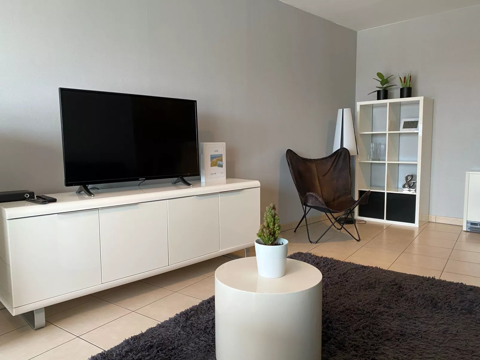 Apartment 302-Binnen