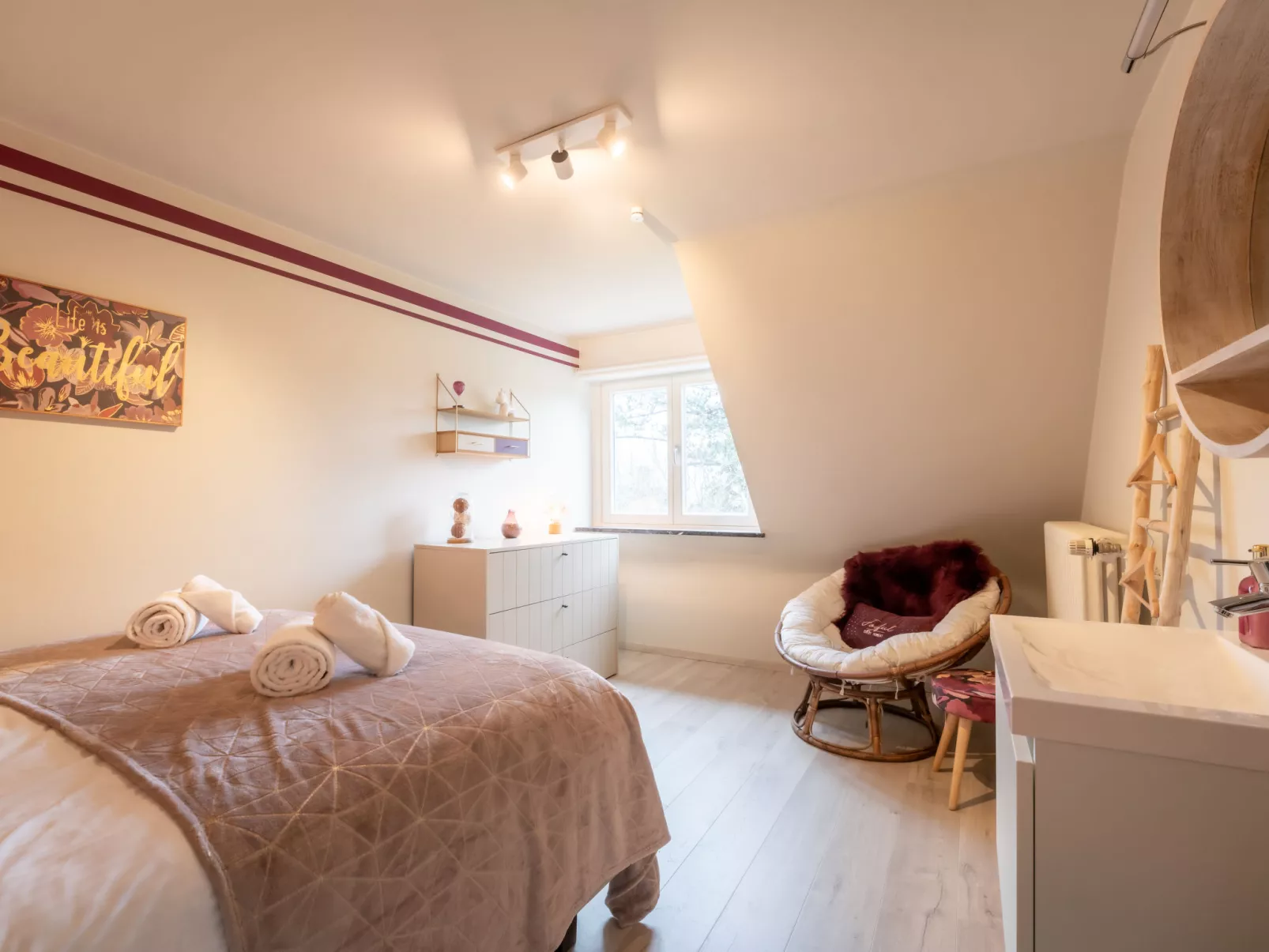 Odyssee - Featured in 'Juliette'-Binnen