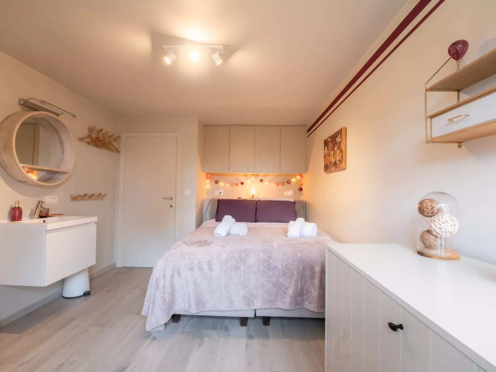 Odyssee - Featured in 'Juliette'-Binnen