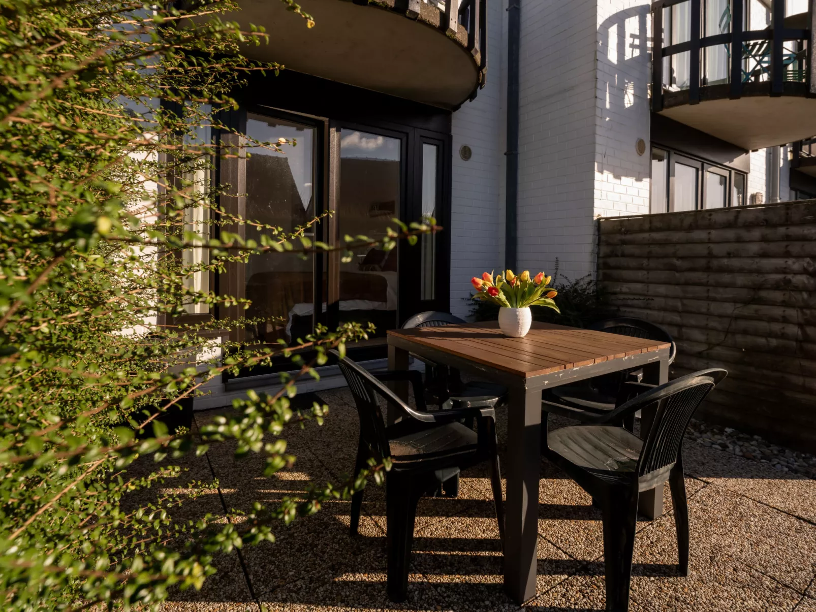 Marlene with parking and shared pool-Buiten