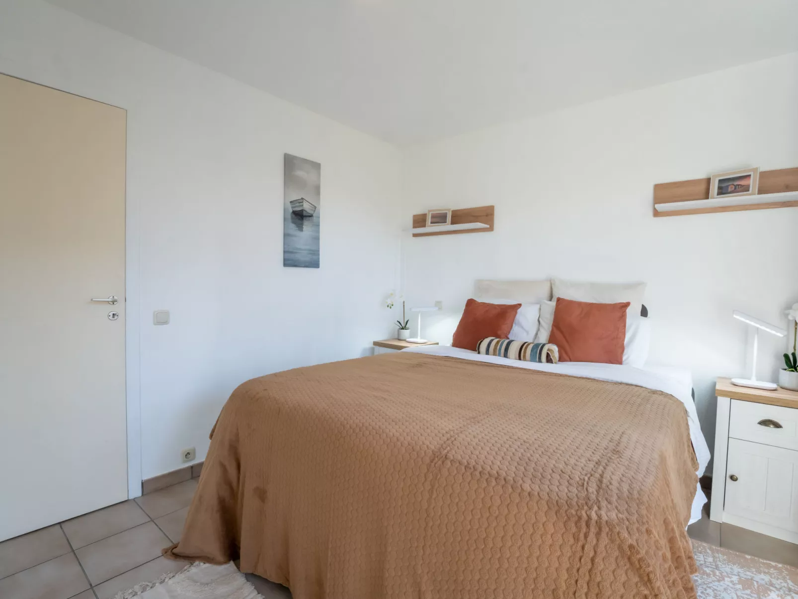 Marlene with parking and shared pool-Binnen
