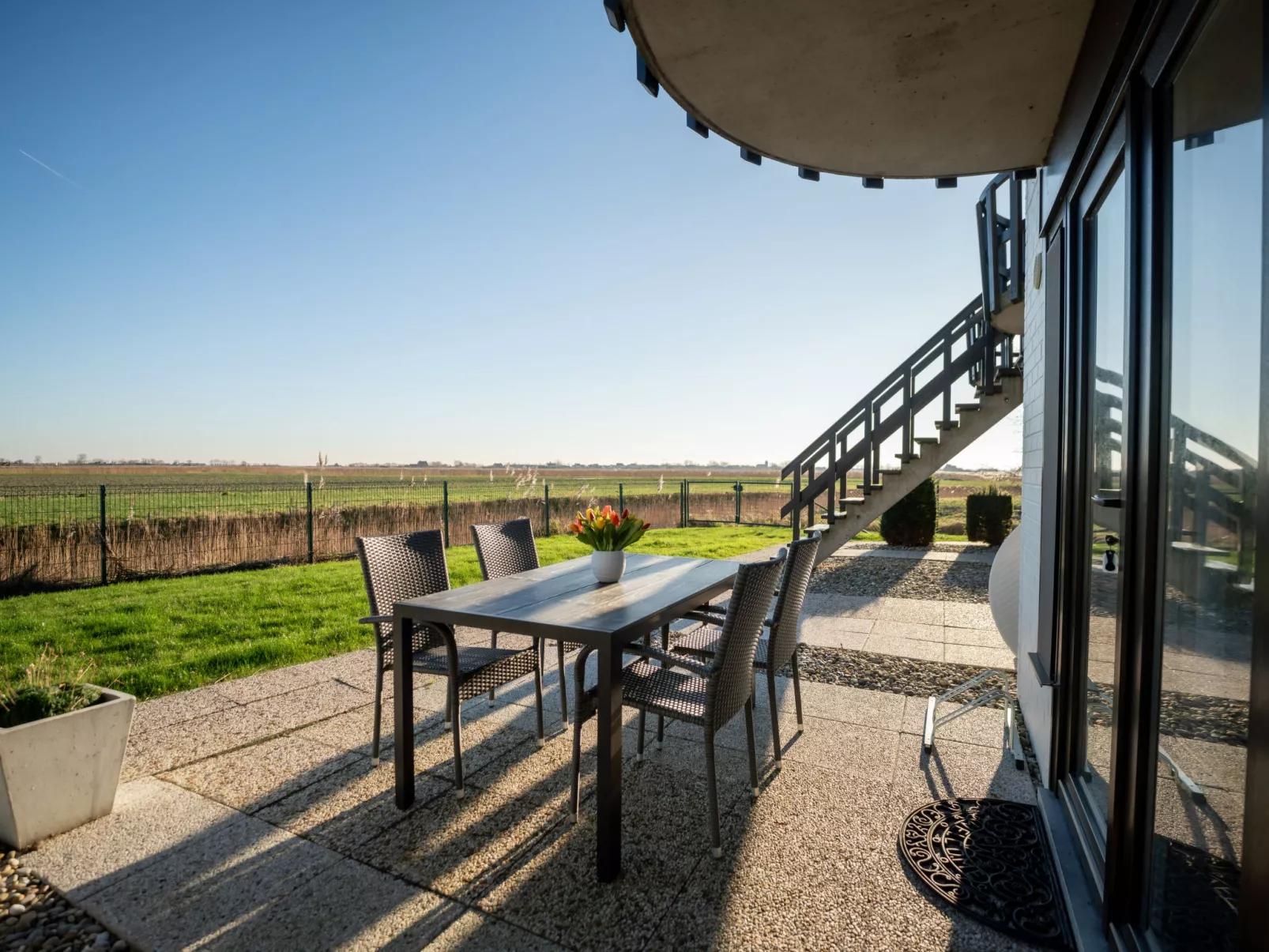 Giuliott with parking and shared pool-Buiten