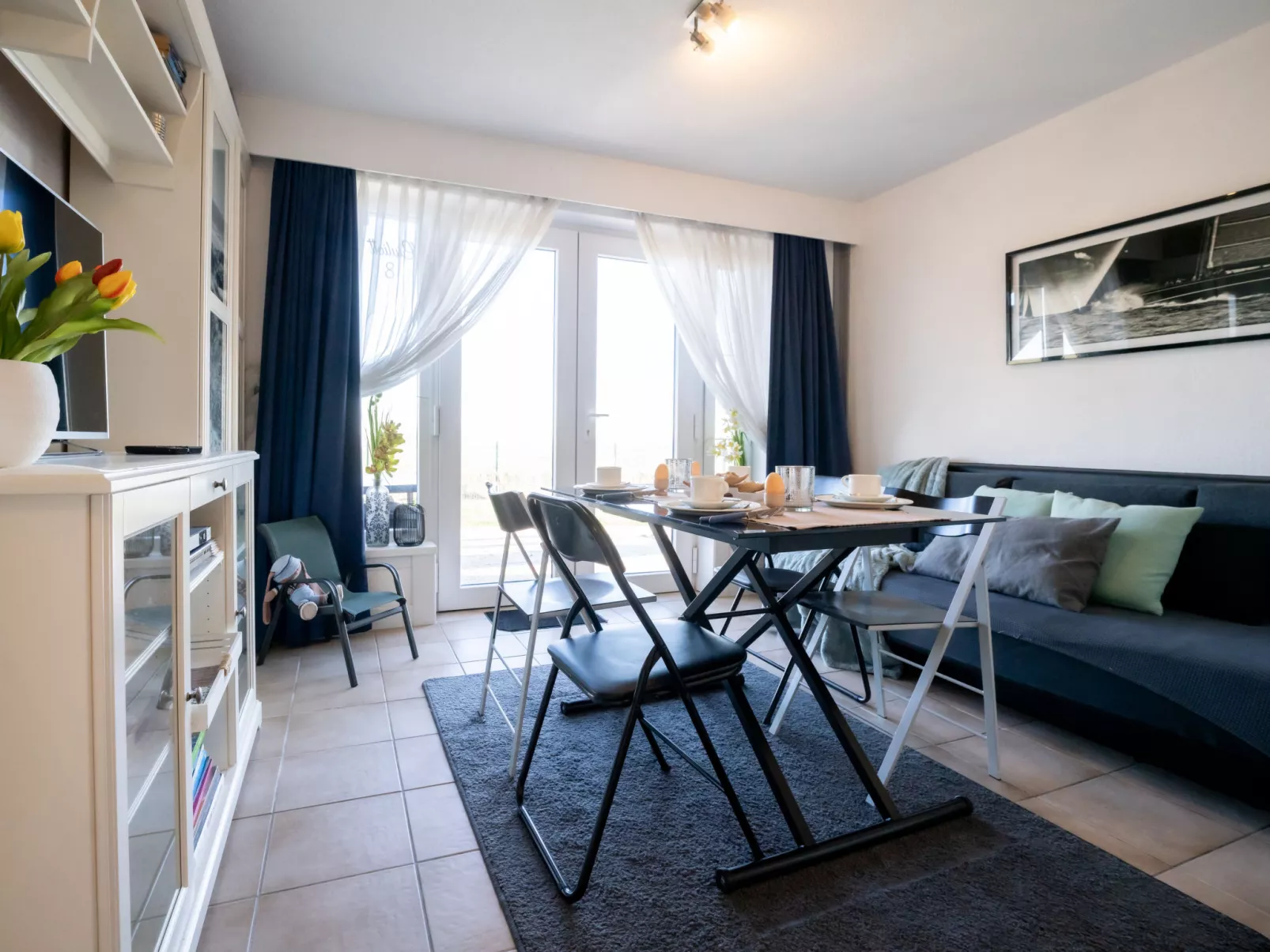 Giuliott with parking and shared pool-Binnen