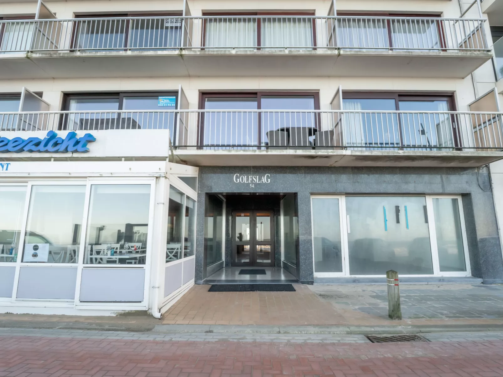 Golfslag with sea view-Buiten