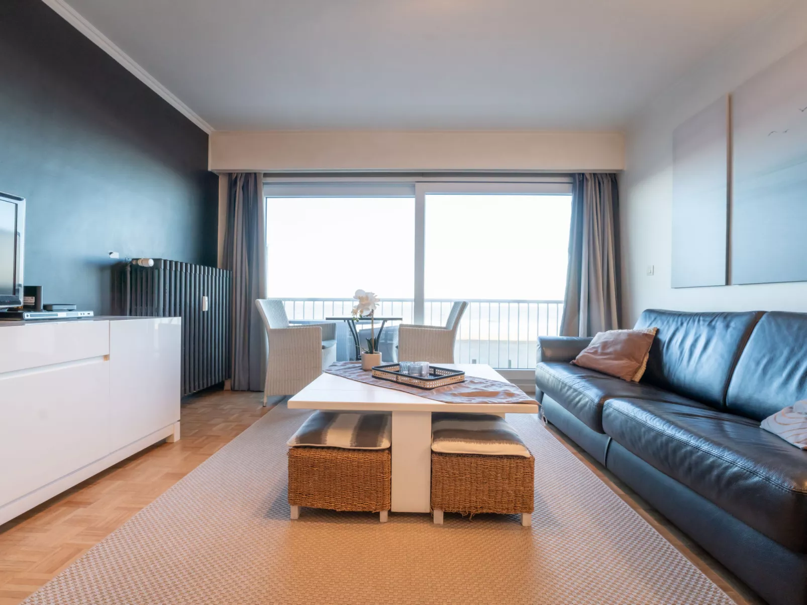 Golfslag with sea view-Binnen