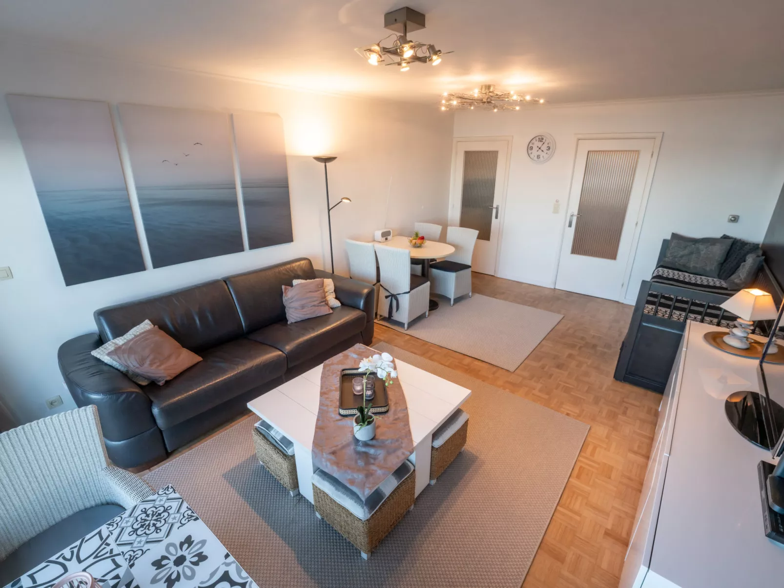 Golfslag with sea view-Binnen