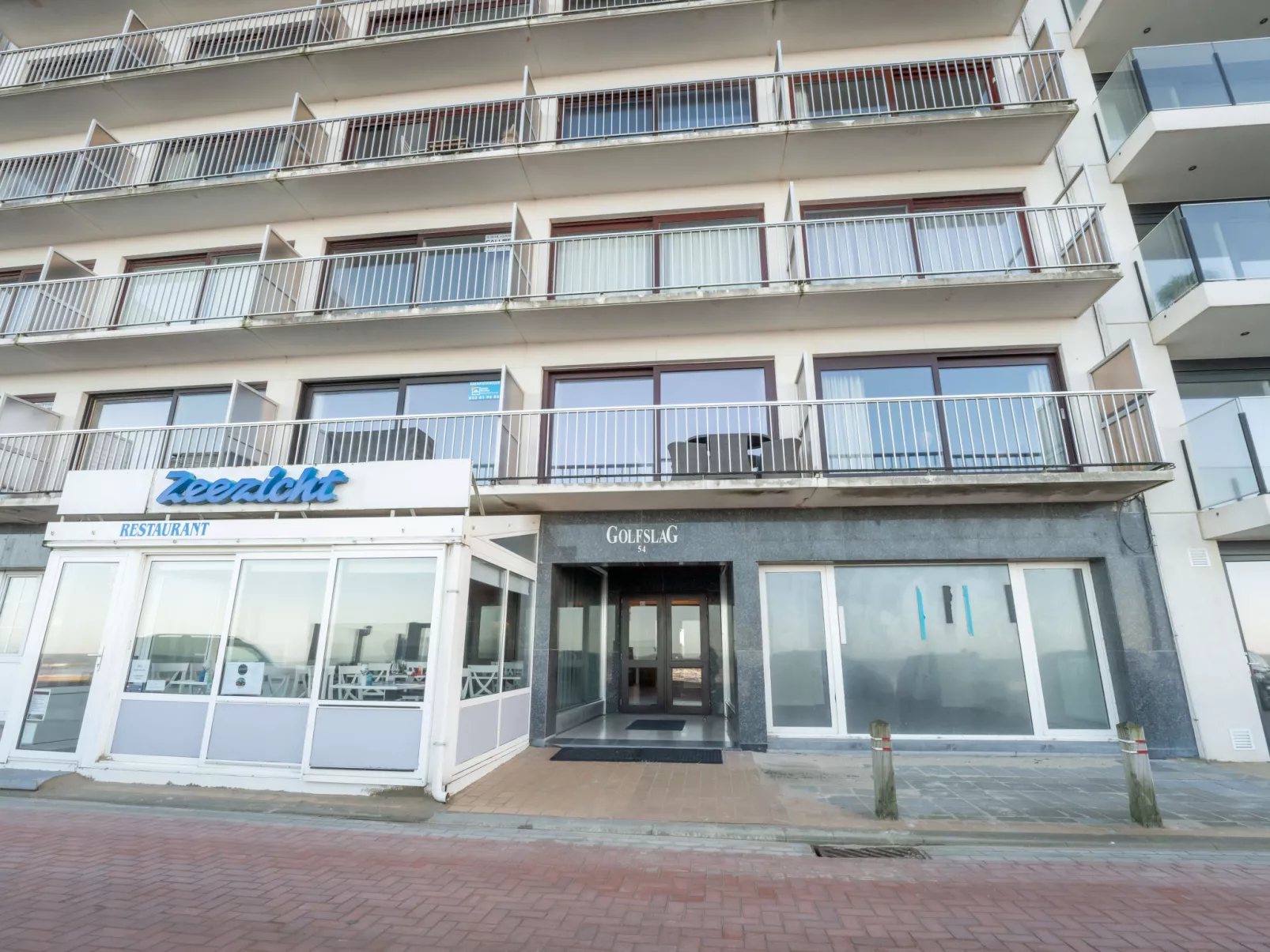 Golfslag with sea view-Buiten