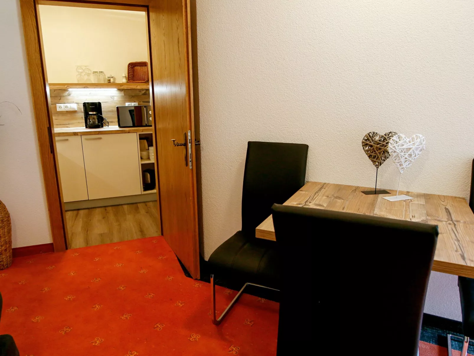 Dreizimmer- Appartement-Binnen