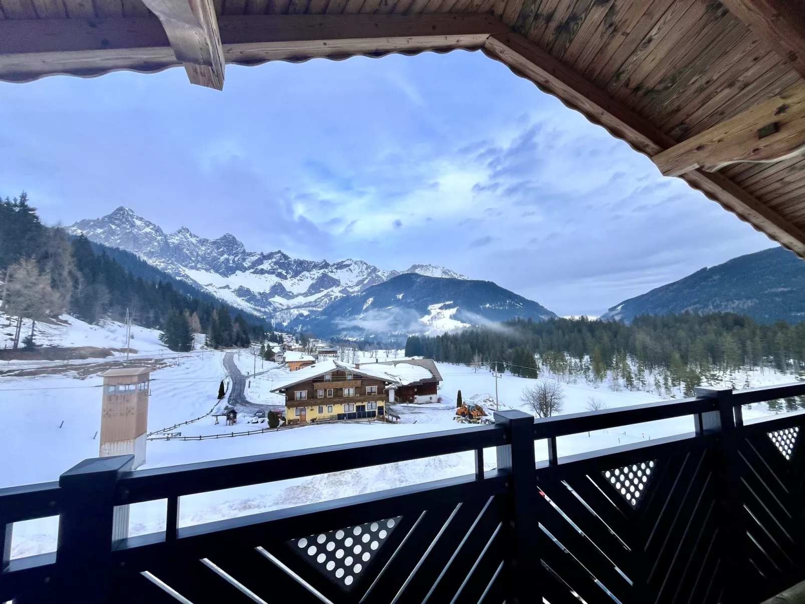 Dachstein Südwand-Buiten