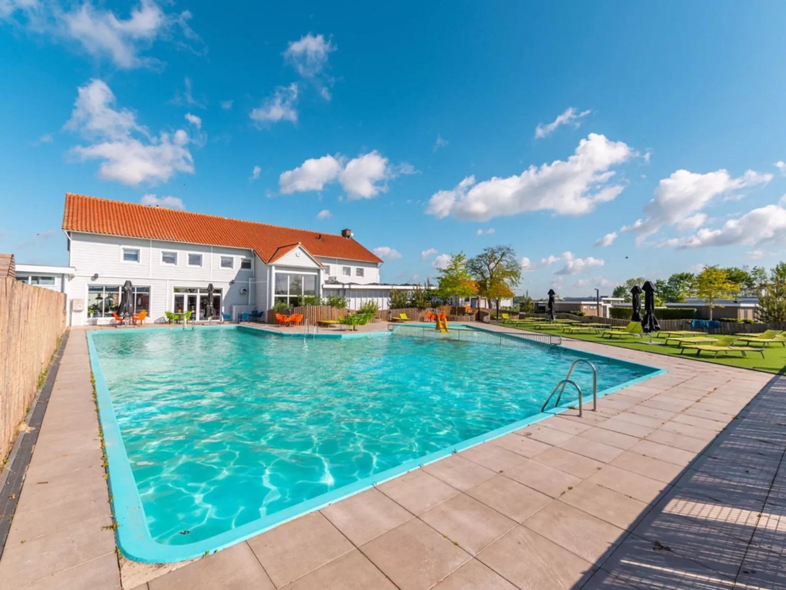 Solo Retreat 4-Buiten