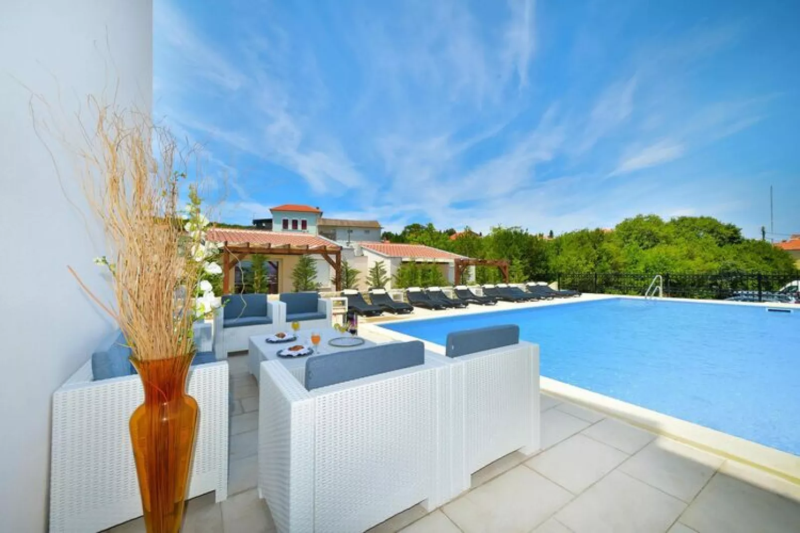 Holiday resort Vile Dalmacija, Preko-2-Raum-App., Superior 2+2, ca. 33 qm, für 4 Pers.-Zwembad