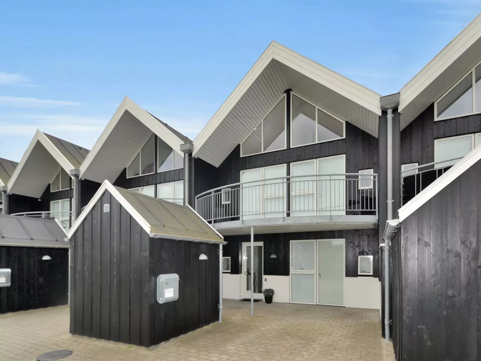 "Kiris" - 700m from the sea-Binnen