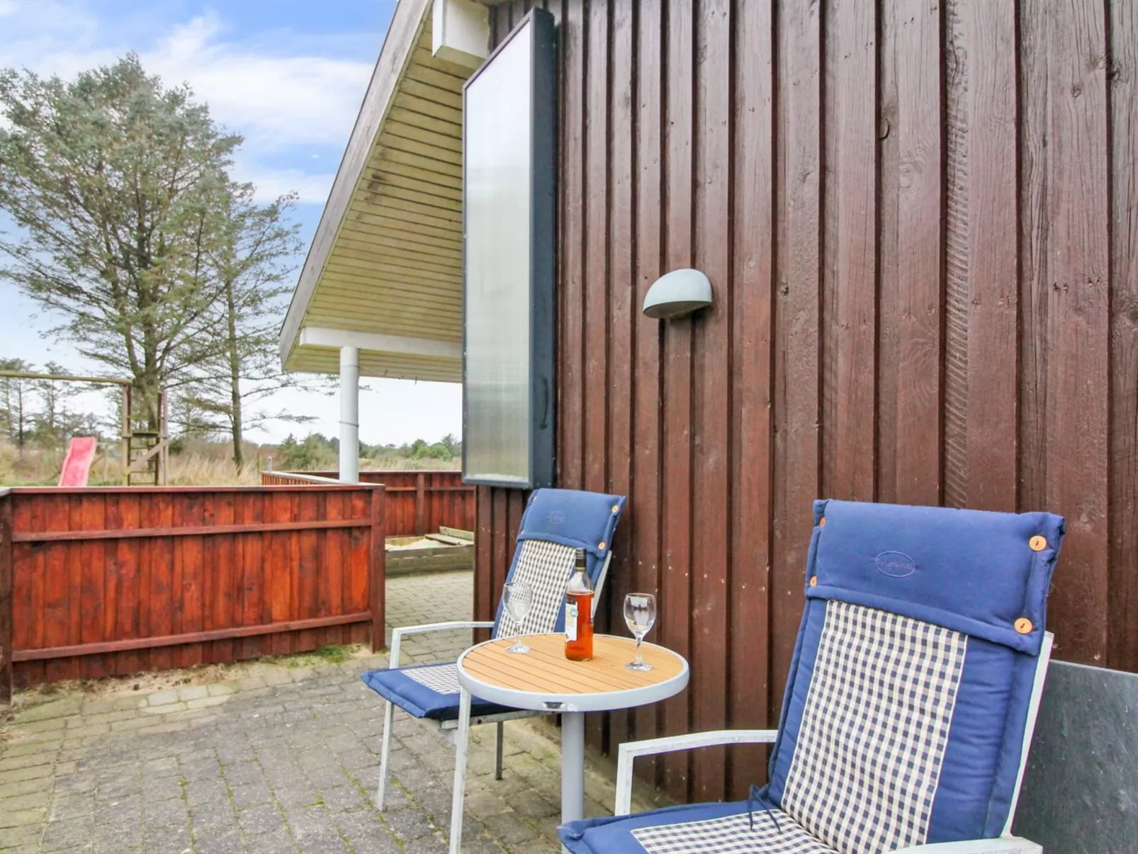 "Joris" - 1.5km from the sea-Buiten