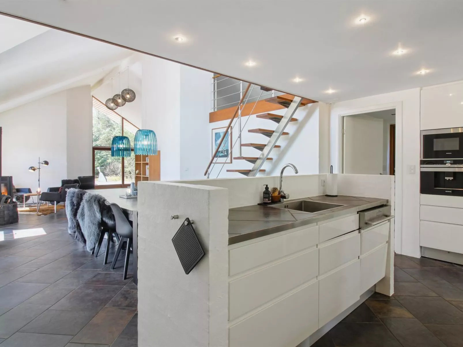 "Maiti" - 300m from the sea-Binnen
