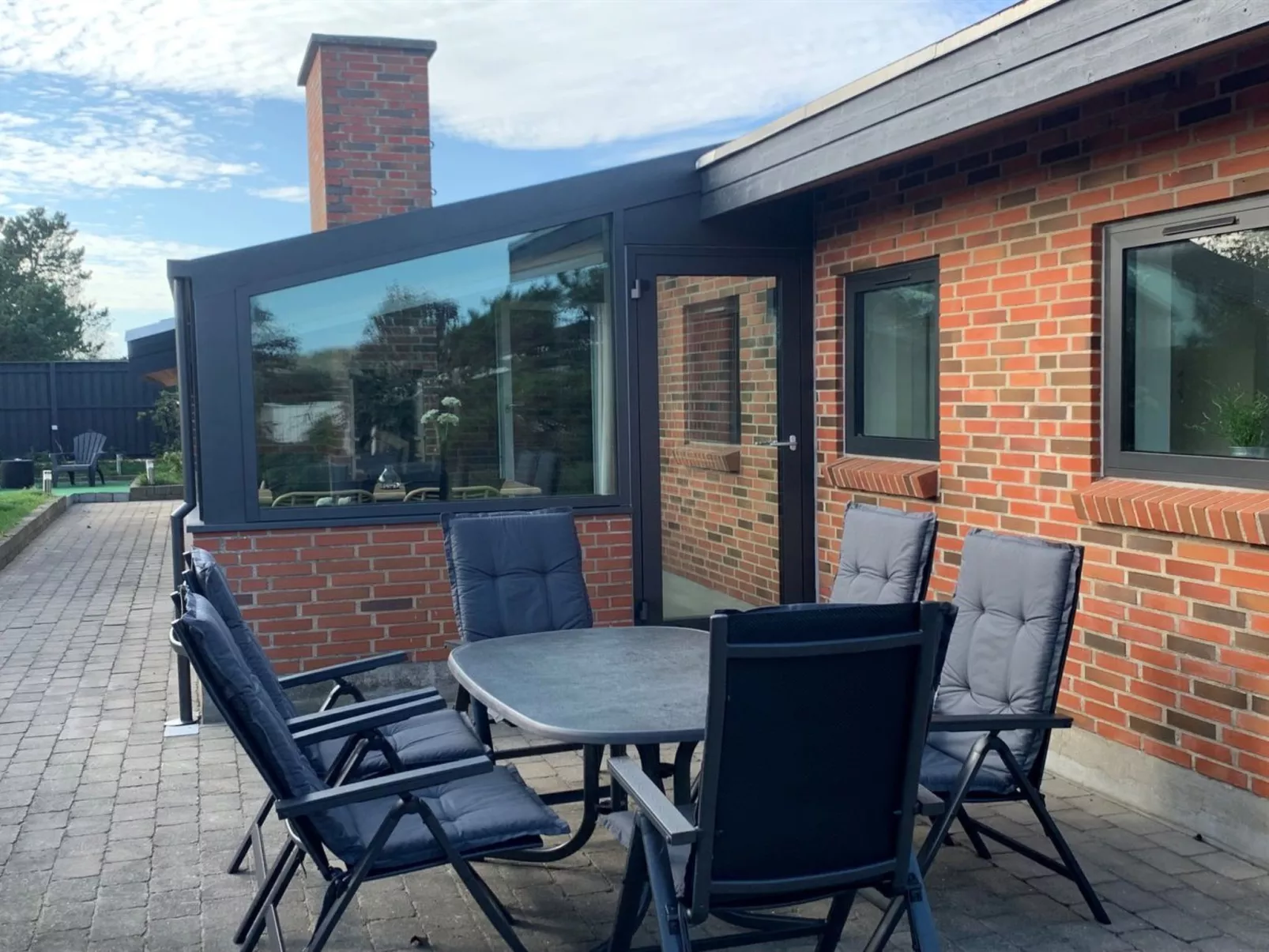 "Beeke" - 75m from the sea-Buiten