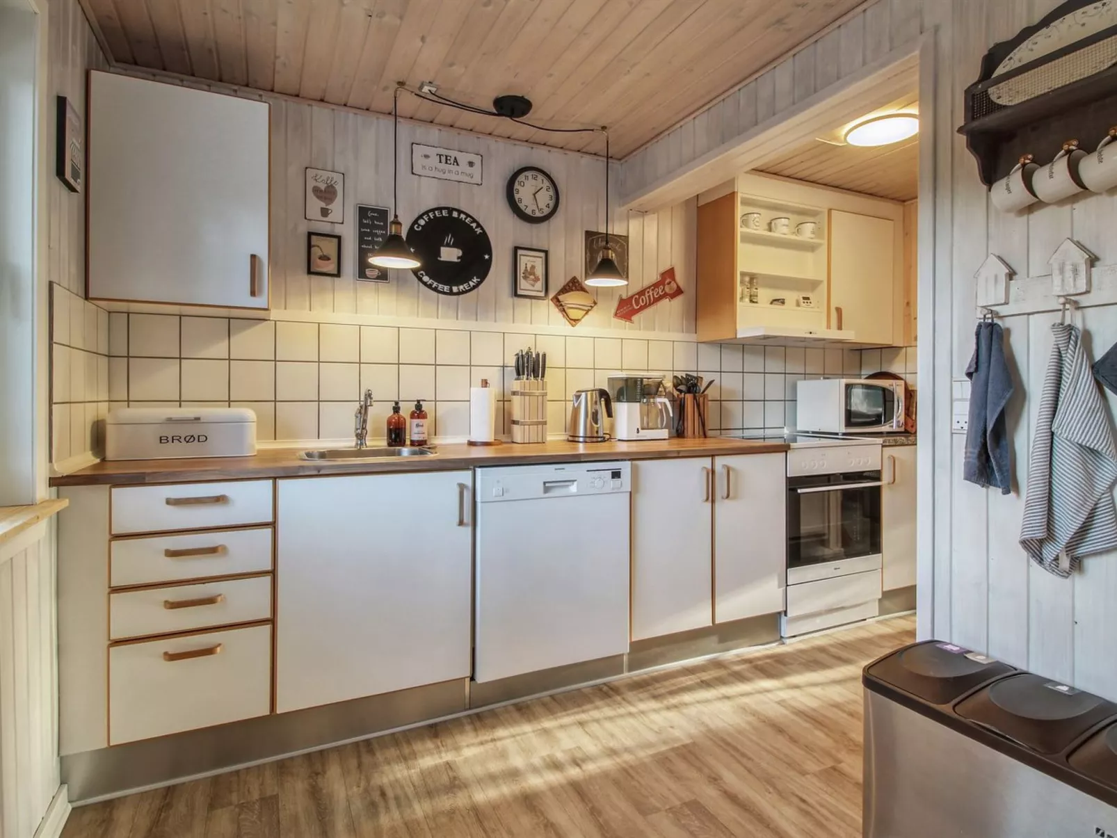 "Ilkka" - 2.1km from the sea-Binnen