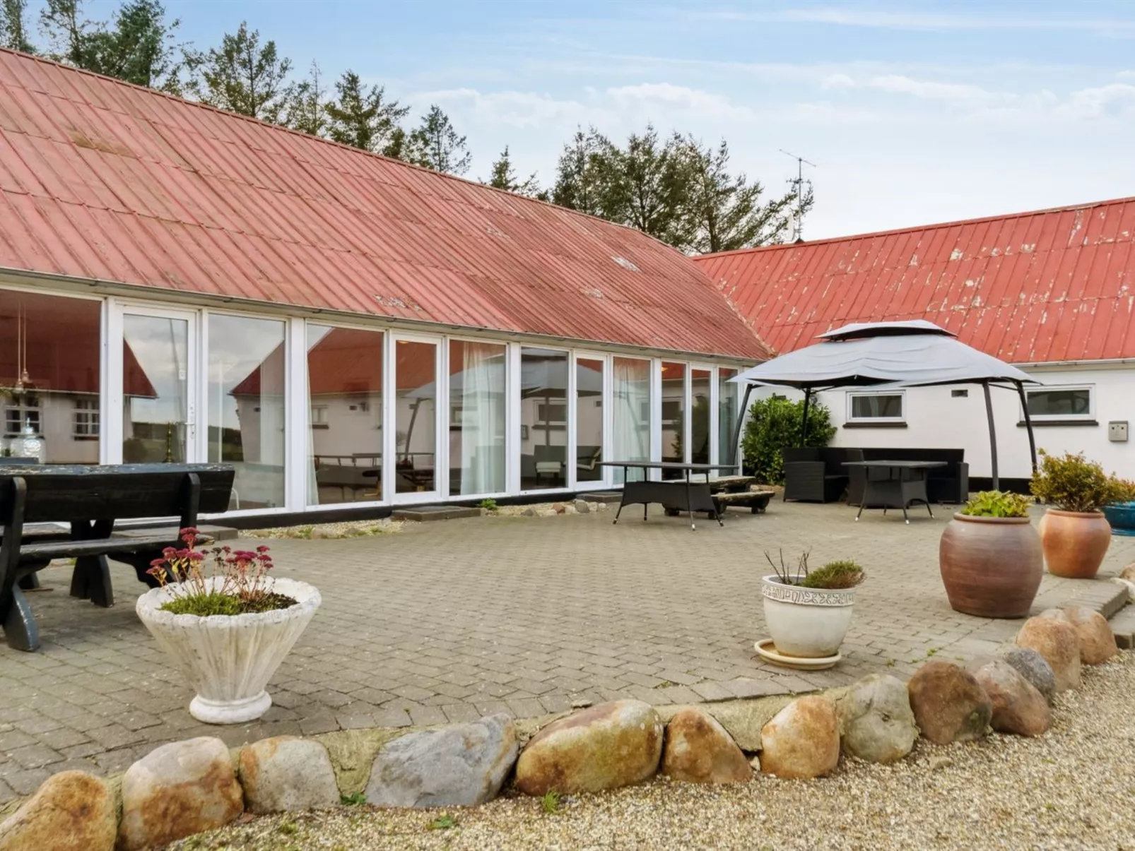 "Sune" - 6km from the sea-Buiten