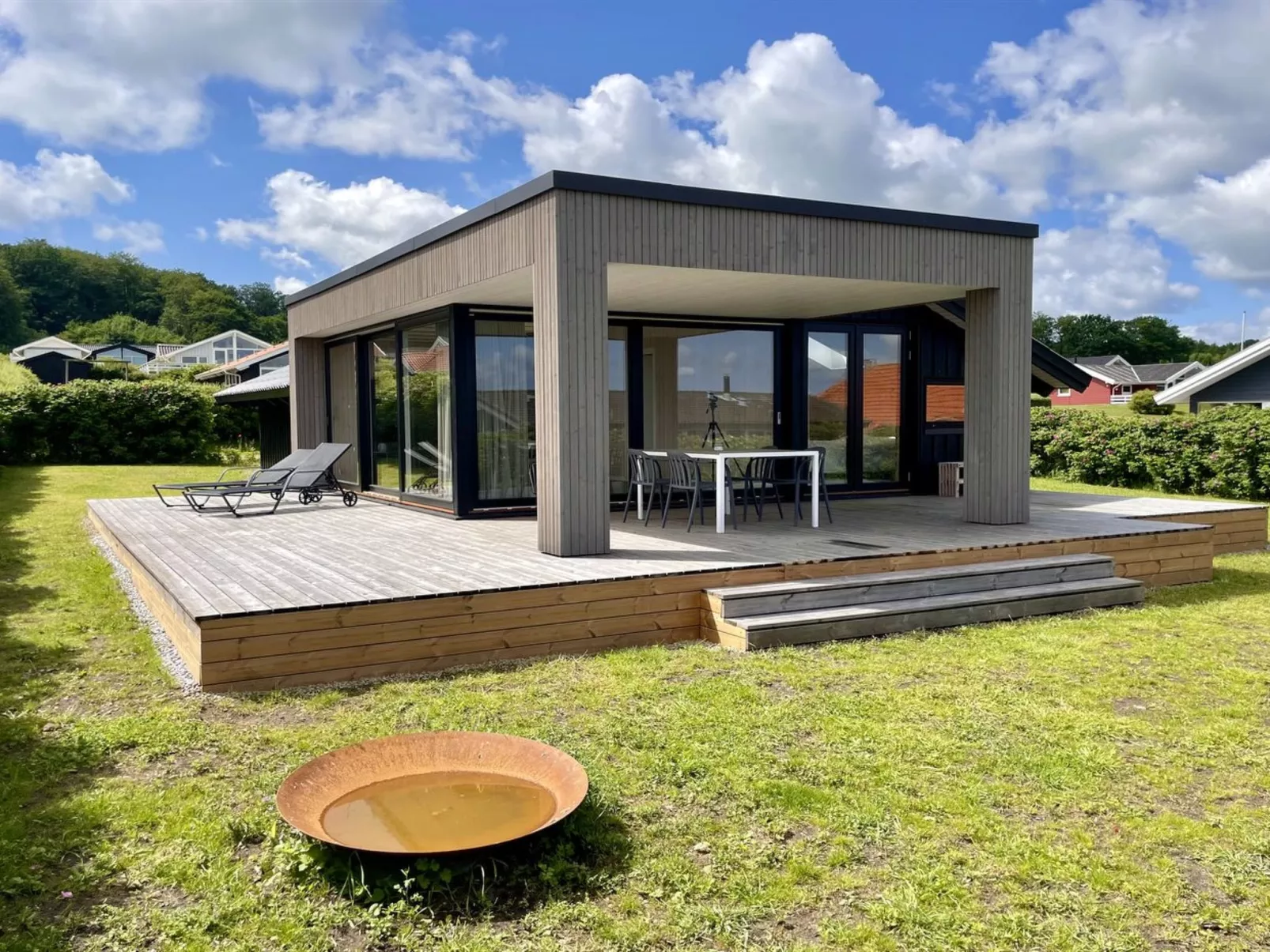 "Ely" - 300m from the sea-Buiten